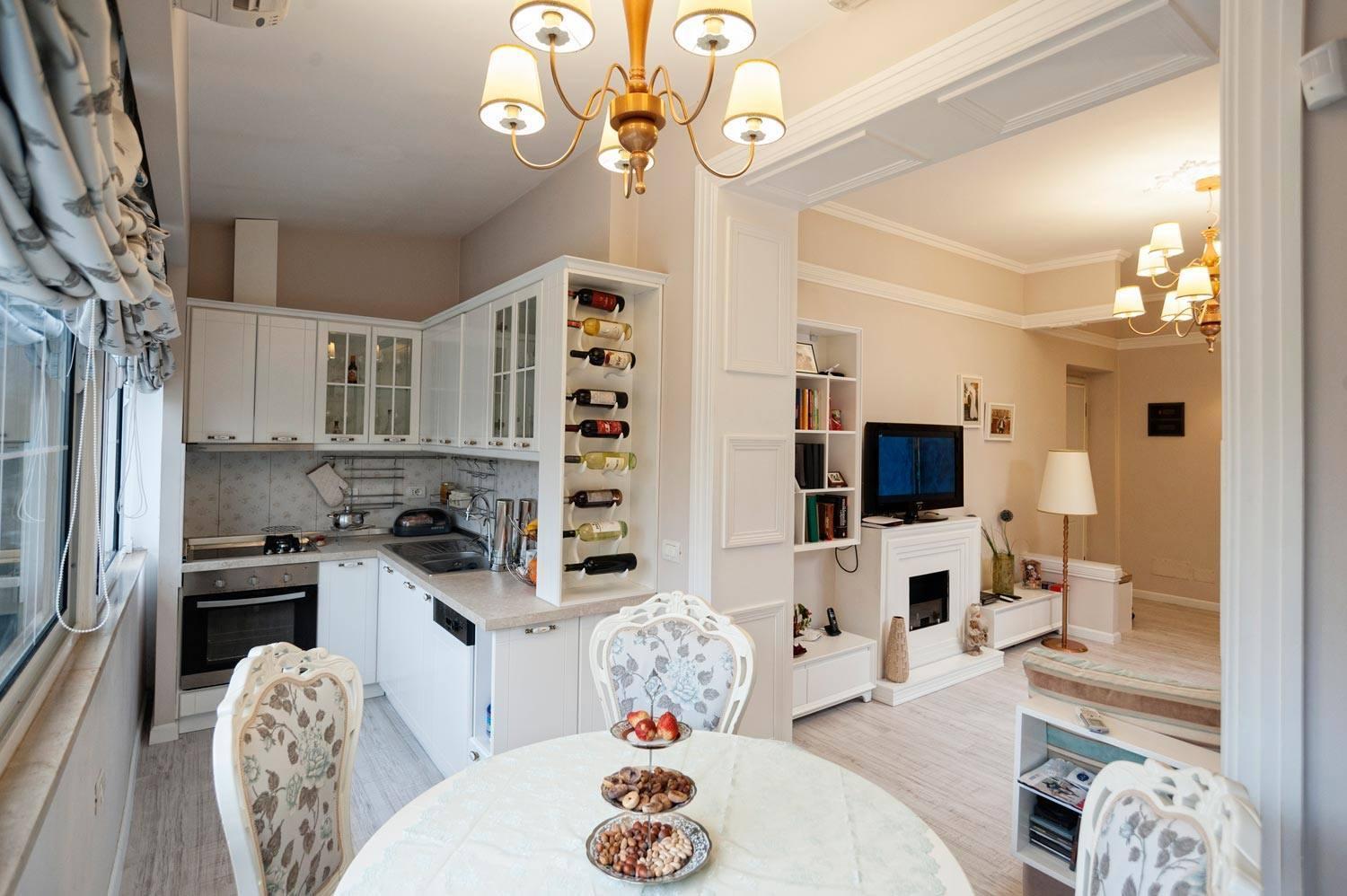 Riverside Elegance In The Heart Of Appartamento